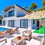 ヴィラ Islamlar Village 3 Bedroom With Pool